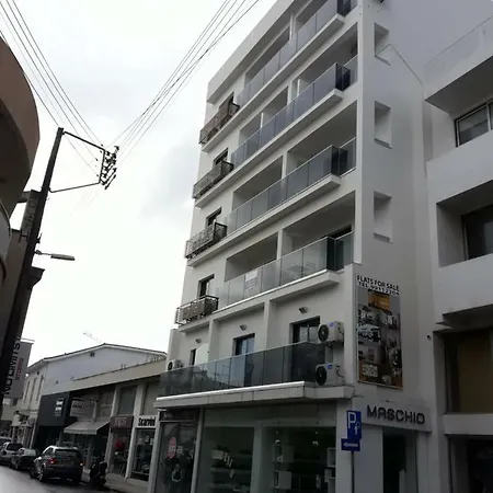 Apartament P.l Hermes & Larnaca