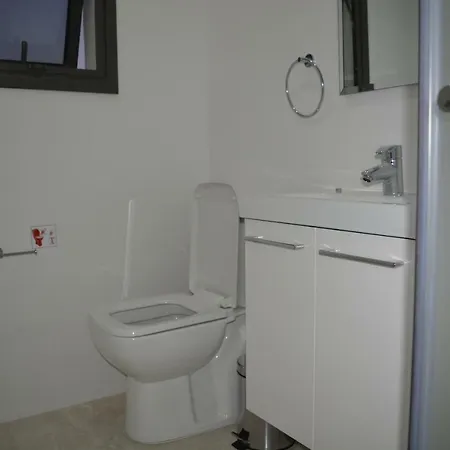 Apartament P.l Hermes & *