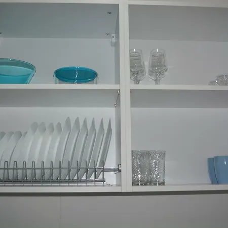 P.l Hermes & アパート *