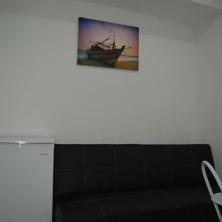 P.l Hermes & Apartament Larnaca