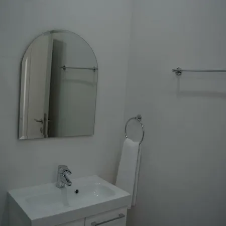 P.l Hermes & Appartement