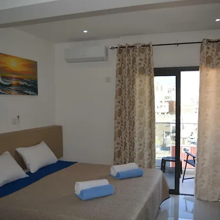 P.l Hermes & Appartamento Larnaca