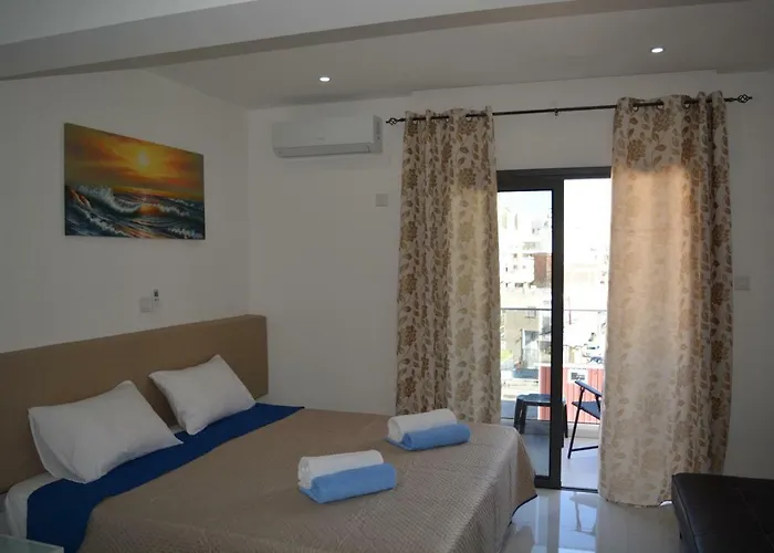 P.l Hermes & Appartement Larnaca