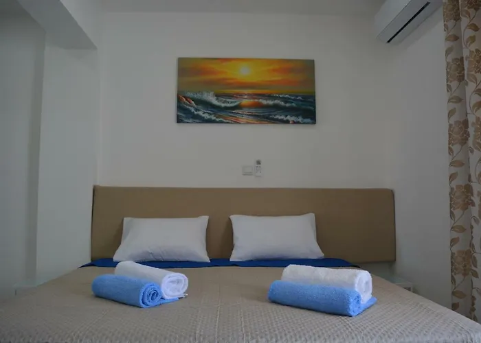 P.l Hermes & Апартаменты